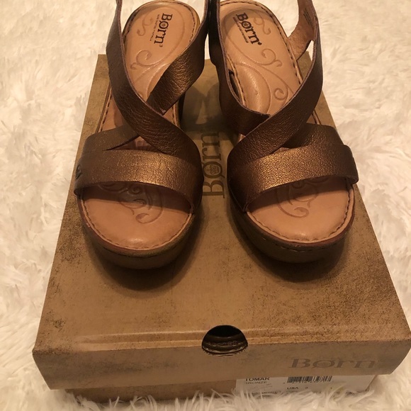 Born bronze Tomar strap sandals 8~ Brand New with box - Picture 7 of 10